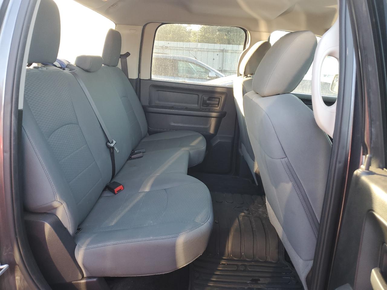 2016 RAM 1500 - Image 10