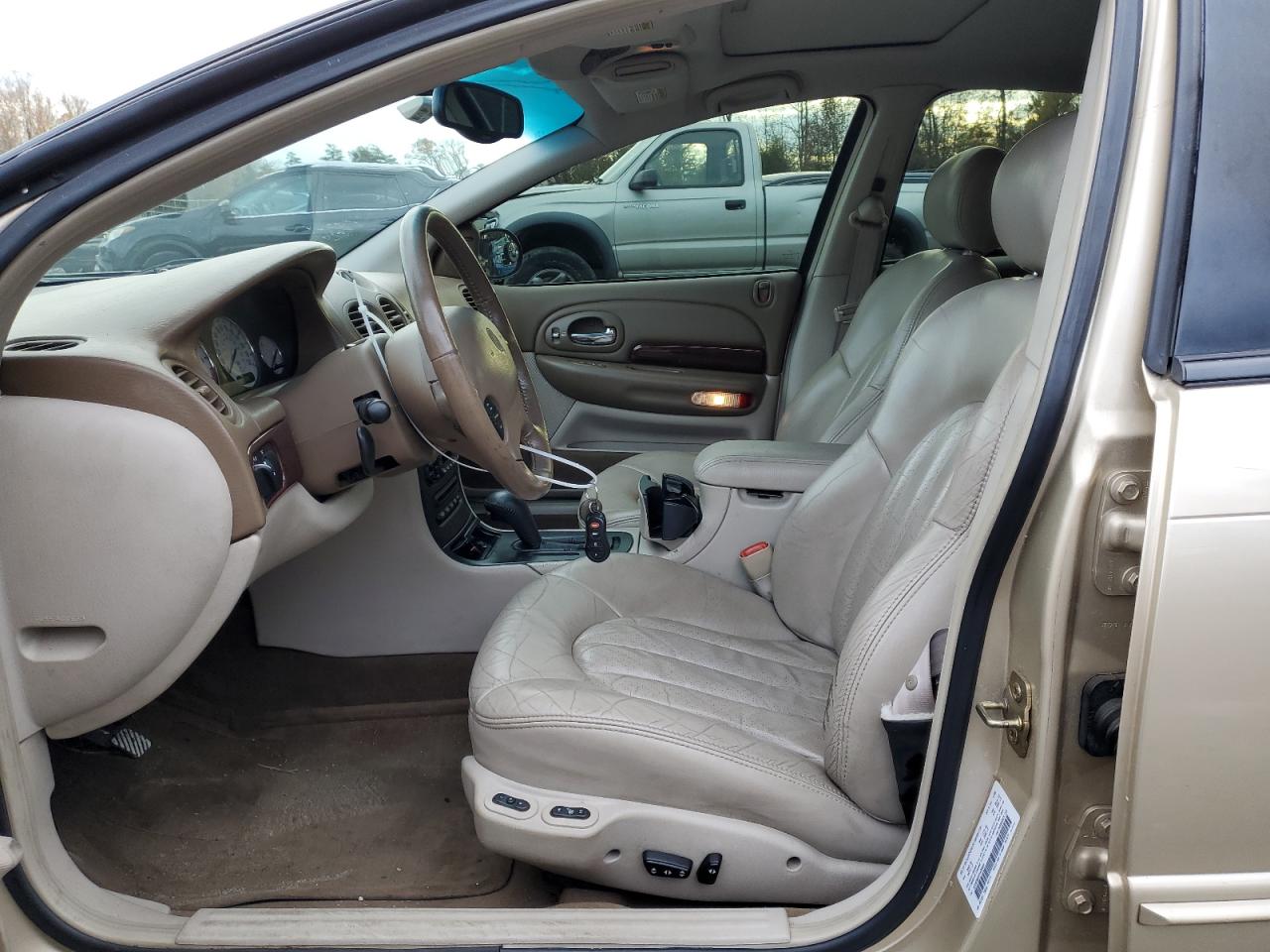 2000 Chrysler 300 - Image 7