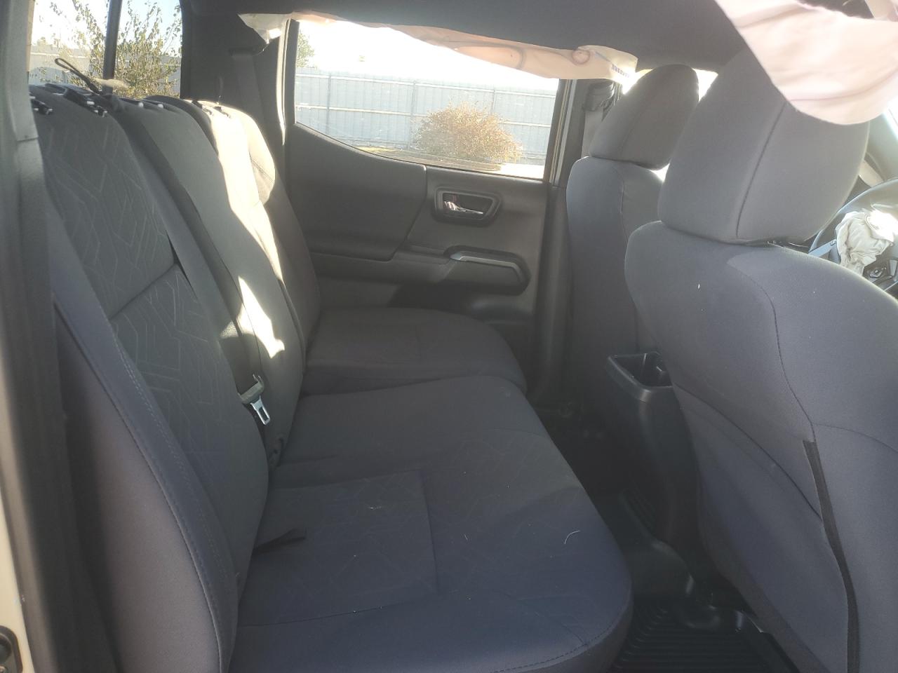 2017 Toyota Tacoma - Image 10