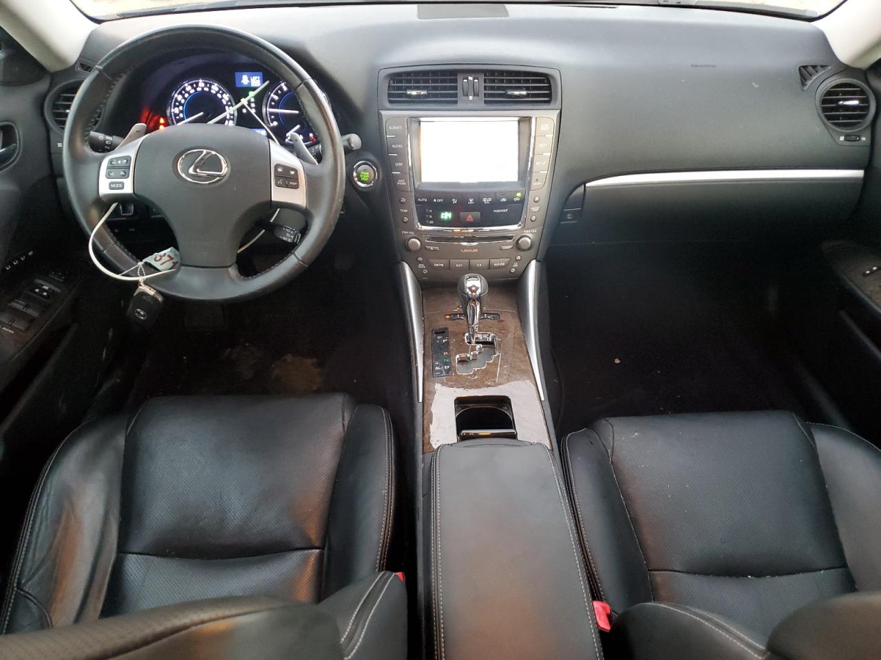 2011 Lexus IS - Image 8