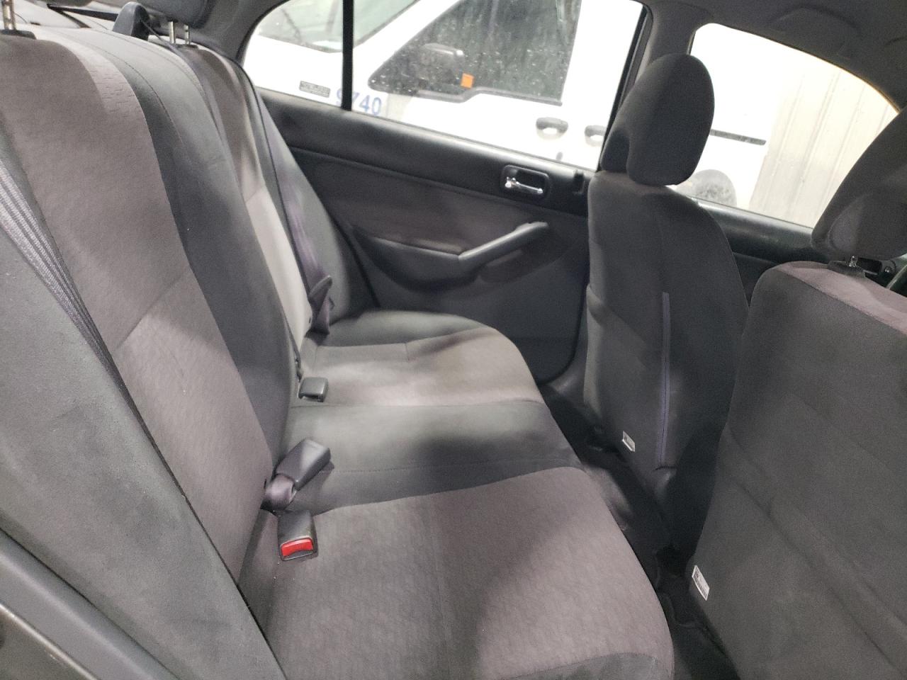 2004 Honda Civic - Image 10