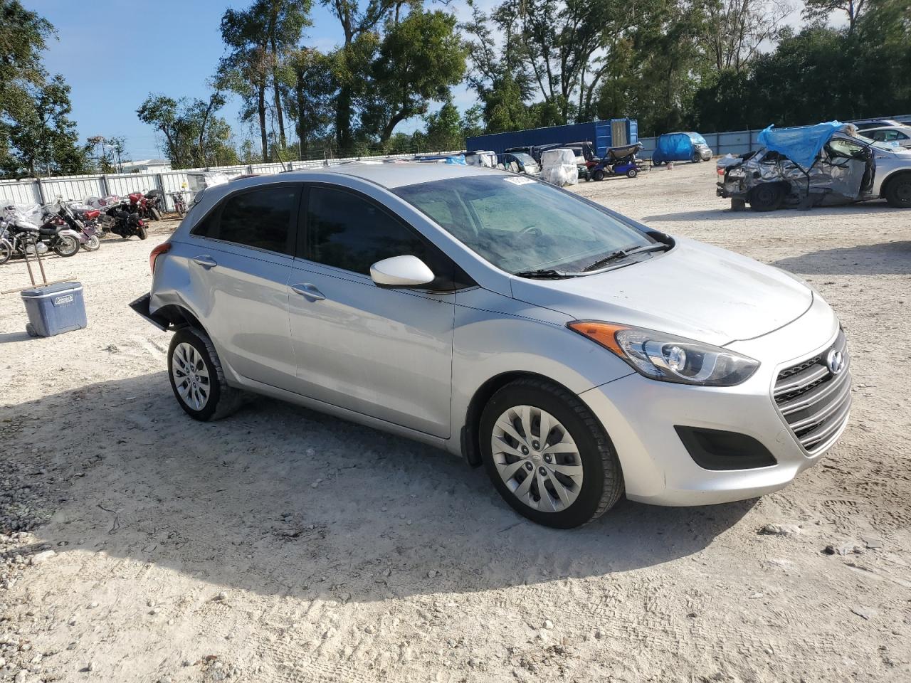 2016 Hyundai Elantra - Image 4
