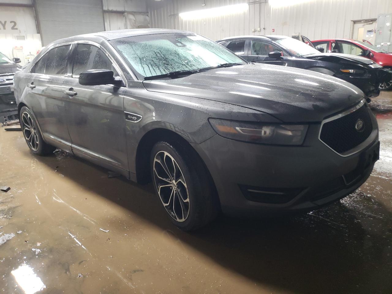 2015 Ford Taurus - Image 4