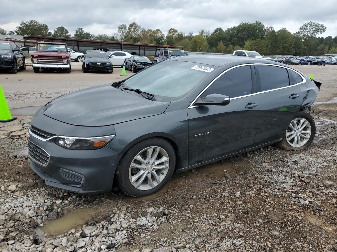 VIN 1G1ZD5ST7JF177121 2018 CHEVROLET MALIBU no.1