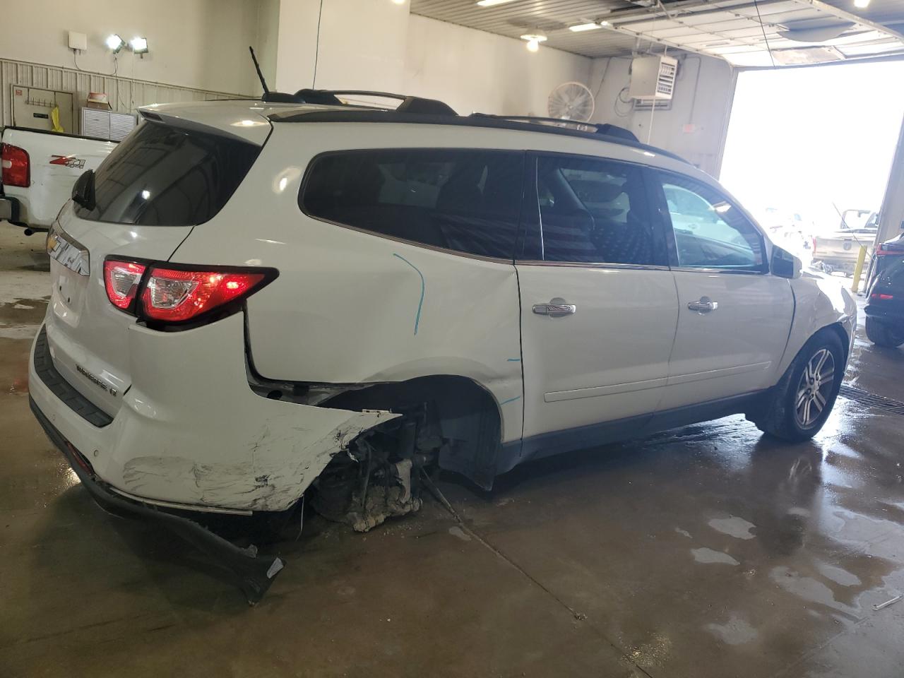 2016 Chevrolet Traverse - Image 3