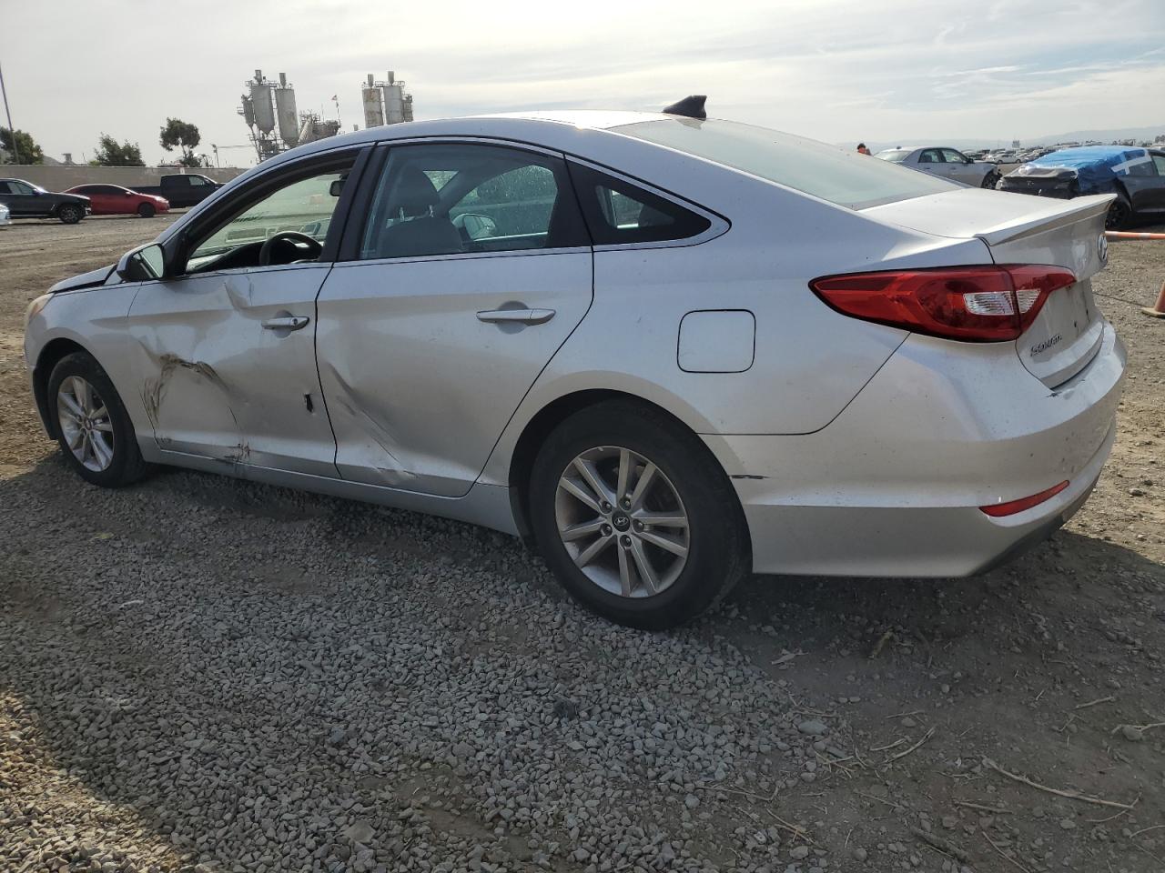 2016 Hyundai Sonata - Image 2
