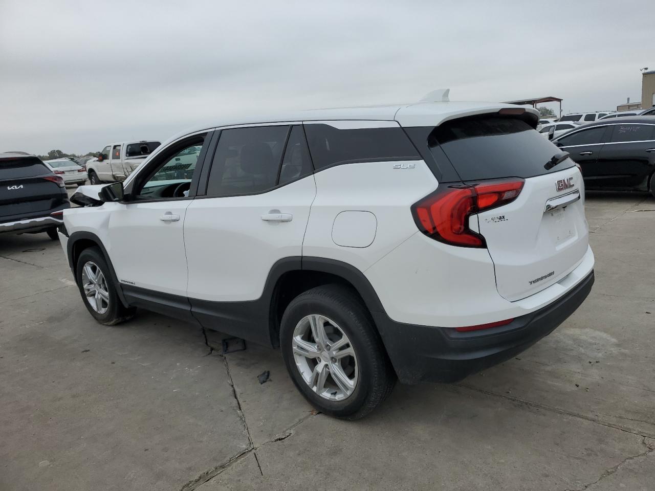 2019 GMC Terrain - Image 2