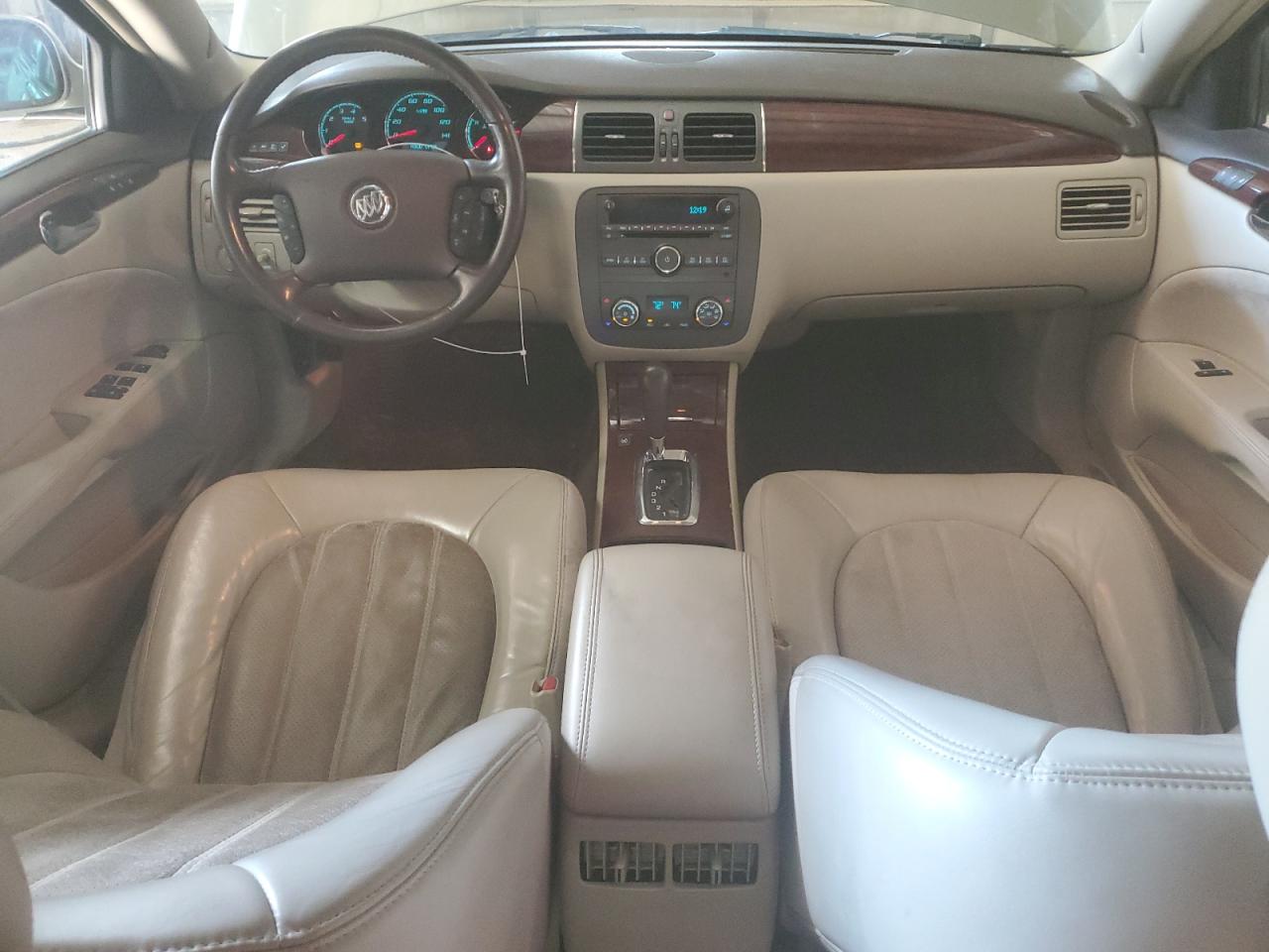 2010 Buick Lucerne - Image 8