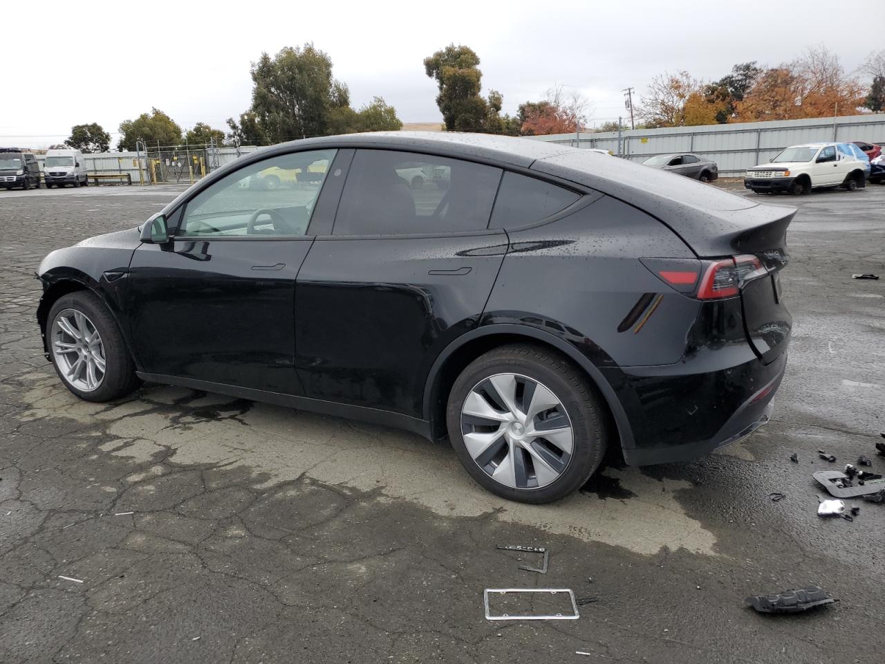 VIN 7SAYGDEE0RF069797 2024 TESLA MODEL Y no.2