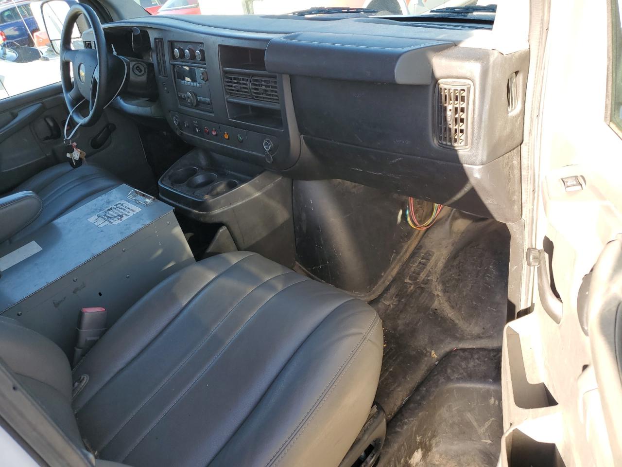 2013 Chevrolet Express - Image 8
