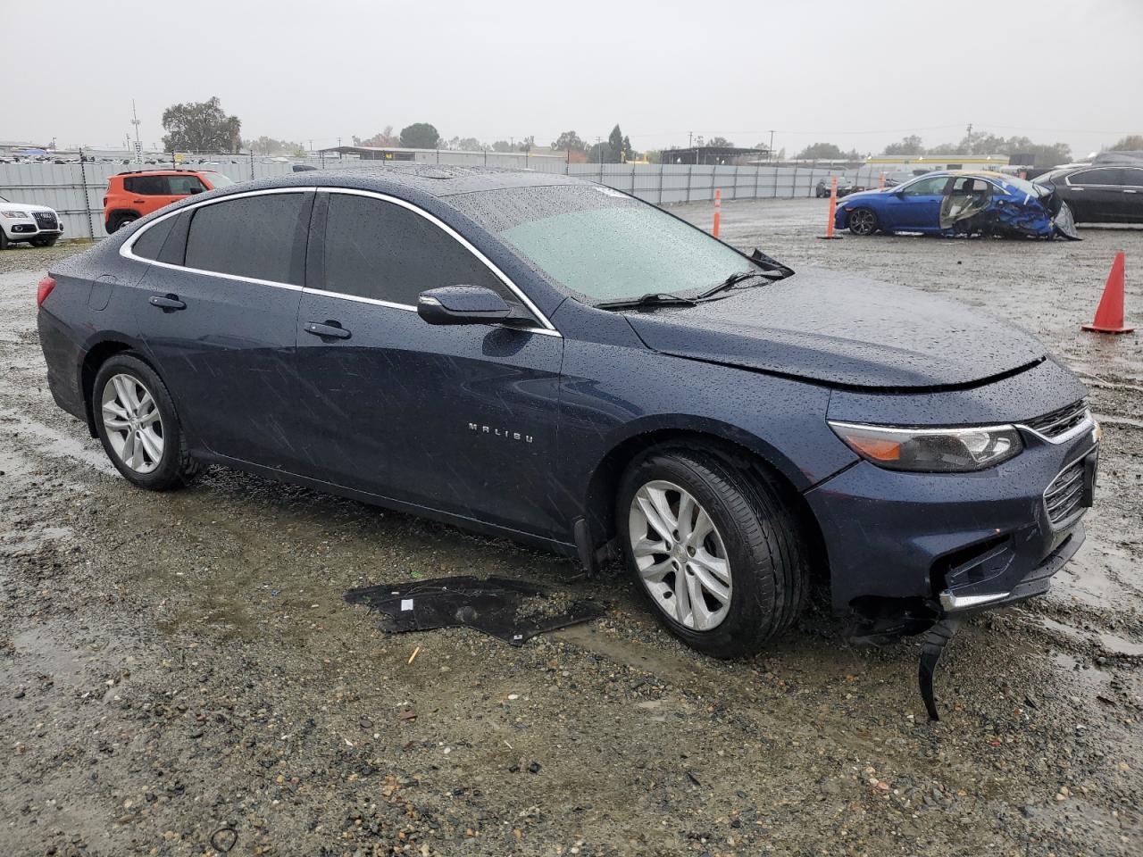 VIN 1G1ZE5ST0HF279982 2017 CHEVROLET MALIBU no.4