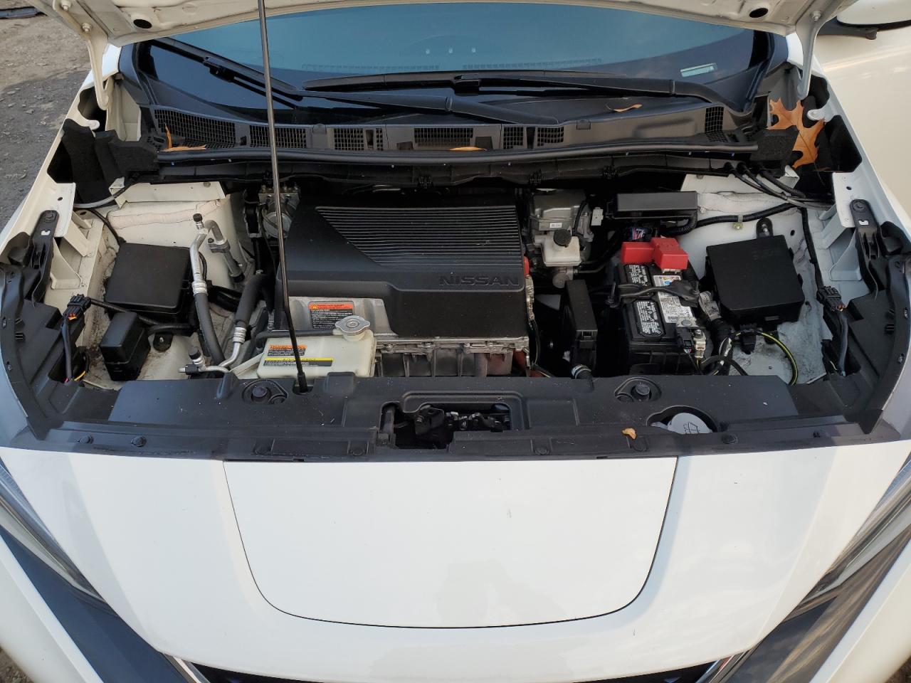 2022 Nissan Leaf - Image 12