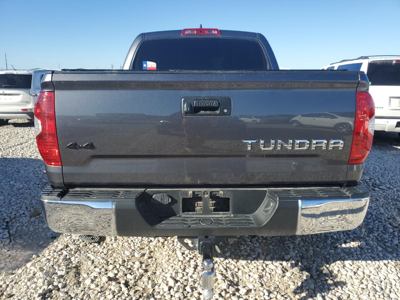 2021 Toyota Tundra - Image 6