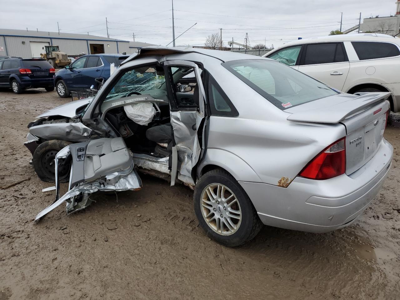 2005 Ford Focus - Image 2