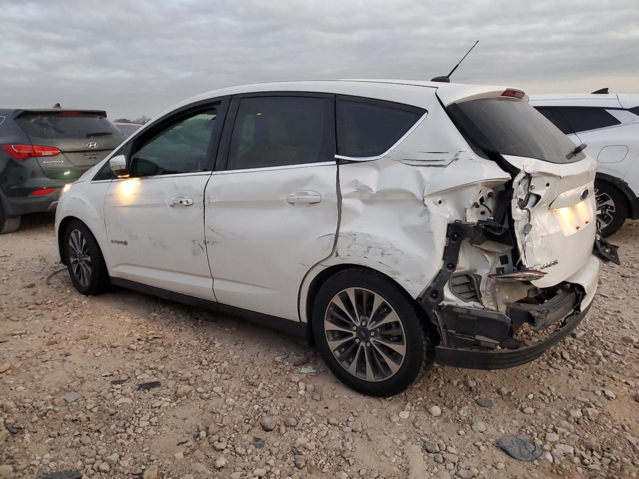 2017 Ford C-MAX - Image 2