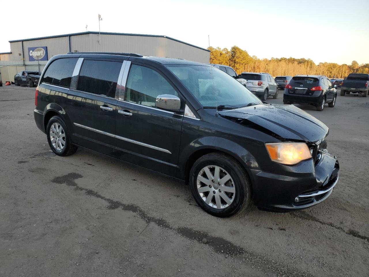 2012 Chrysler Town & Country - Image 4