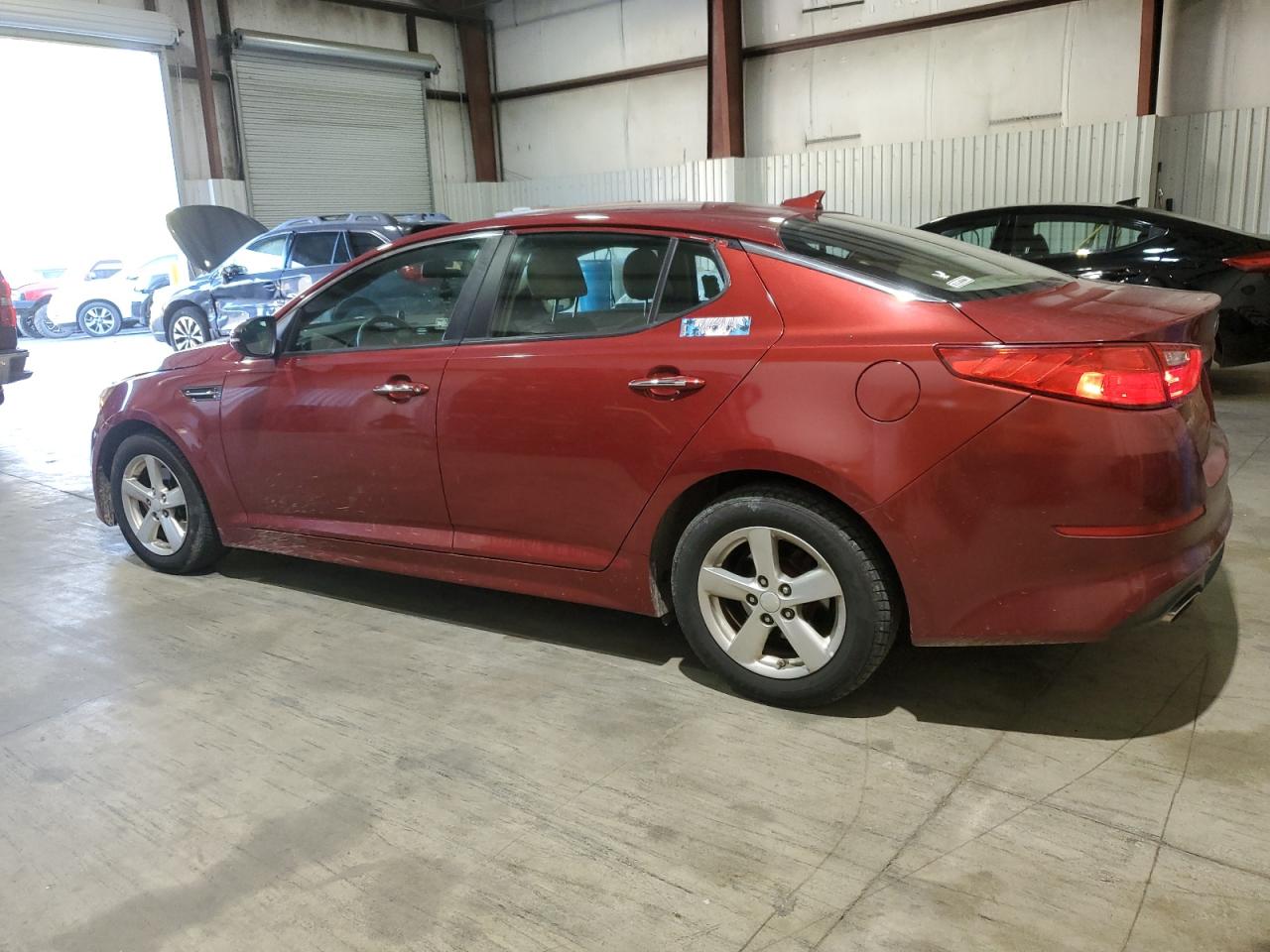 VIN 5XXGM4A73FG498949 2015 KIA OPTIMA no.2