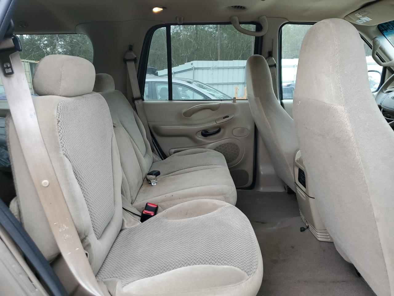 2002 Ford Expedition - Image 12