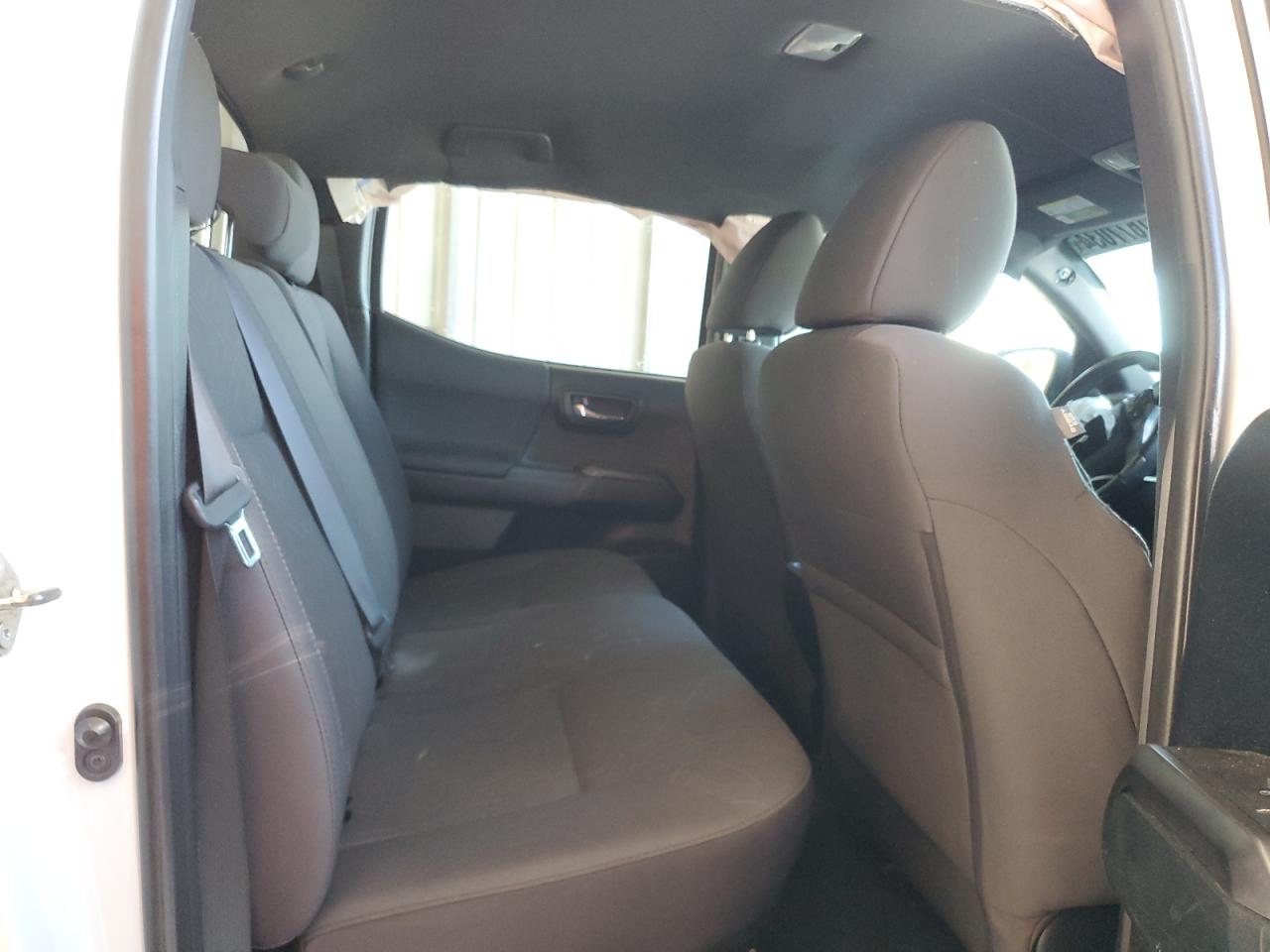 2016 Toyota Tacoma - Image 10