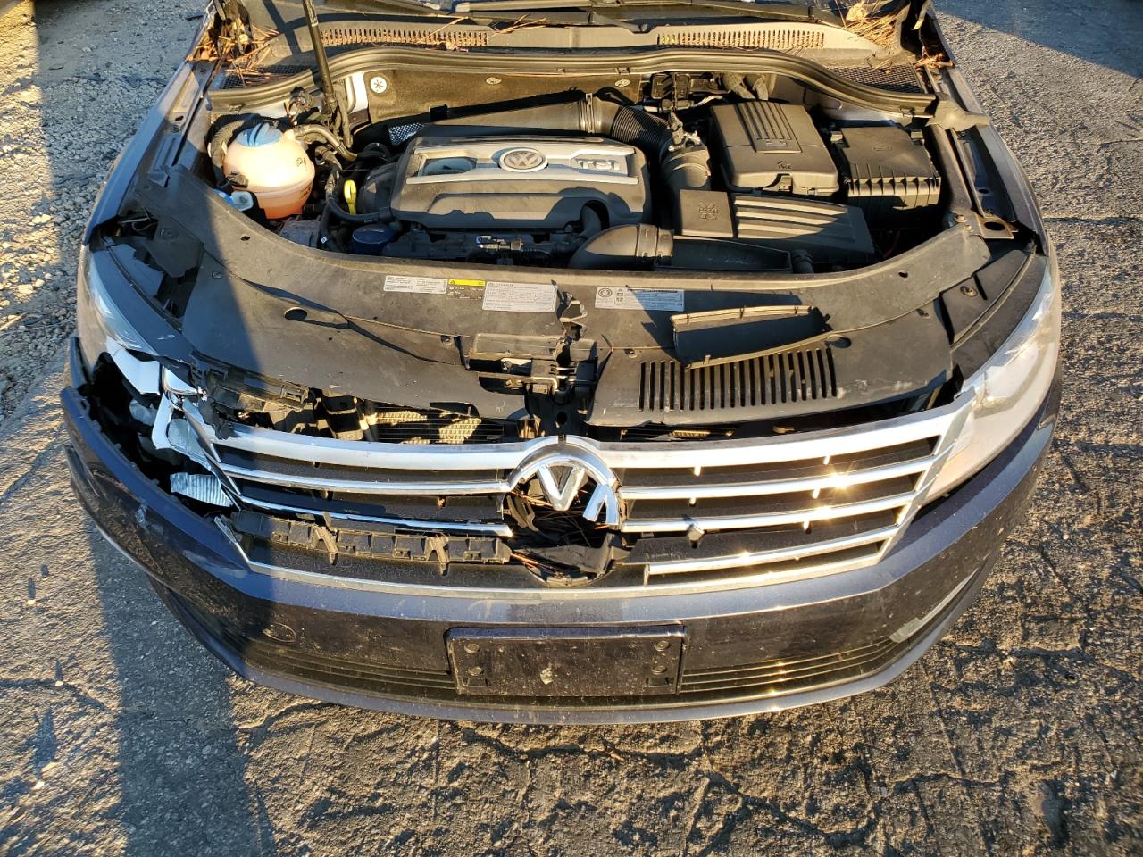 2014 Volkswagen Passat CC - Image 11