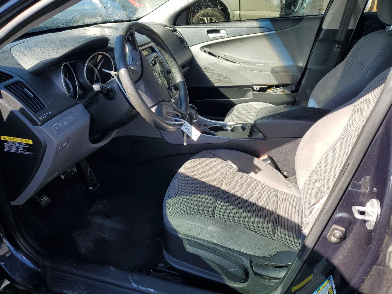 2012 Hyundai Sonata - Image 7