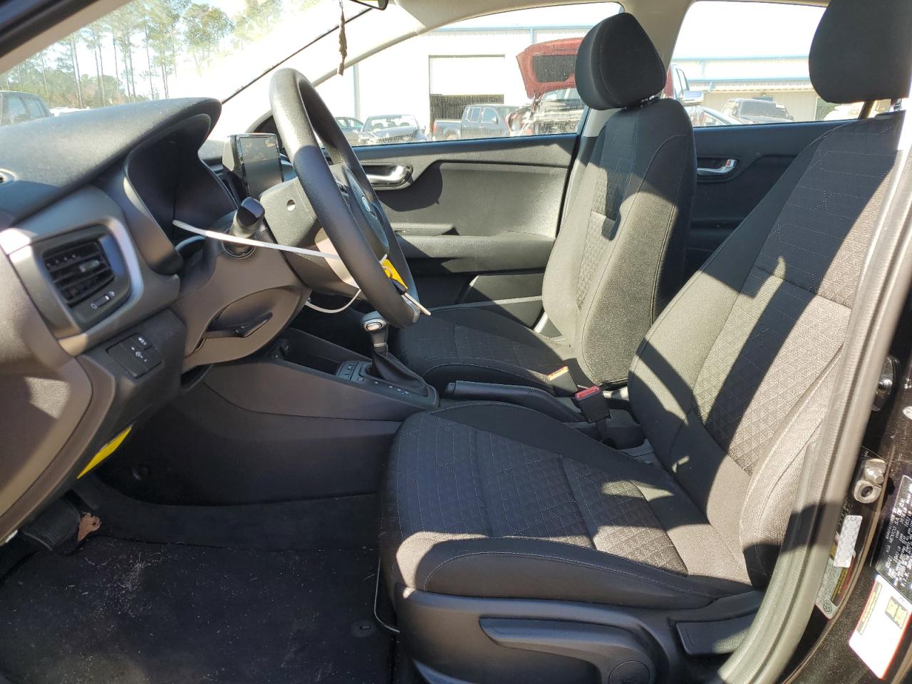 2021 Kia Rio - Image 7