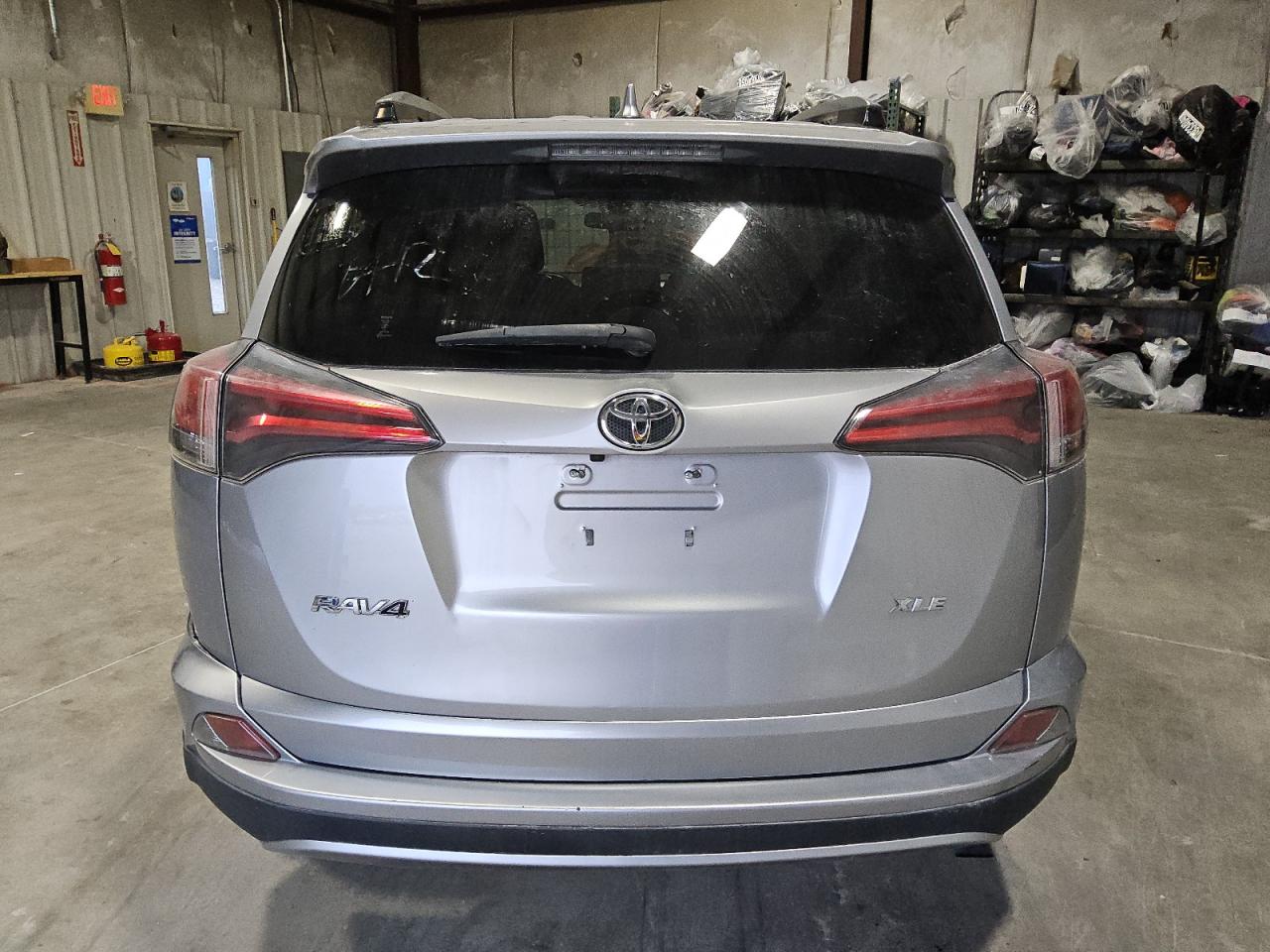 2018 Toyota RAV 4 - Image 6