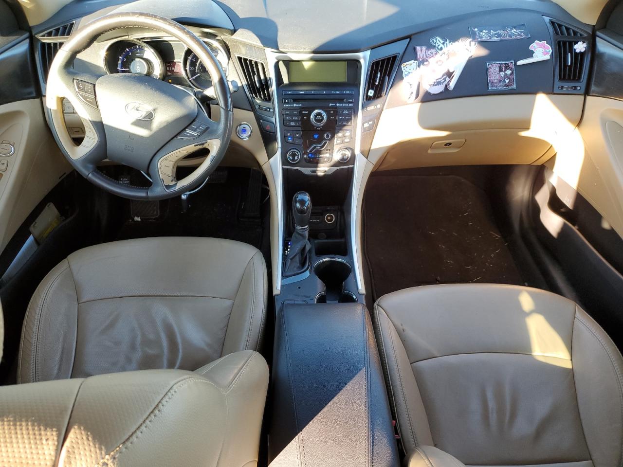 2011 Hyundai Sonata - Image 8