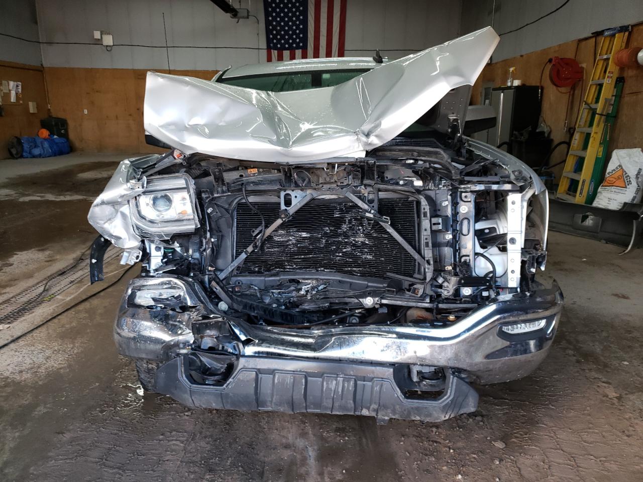 2016 GMC Sierra - Image 5