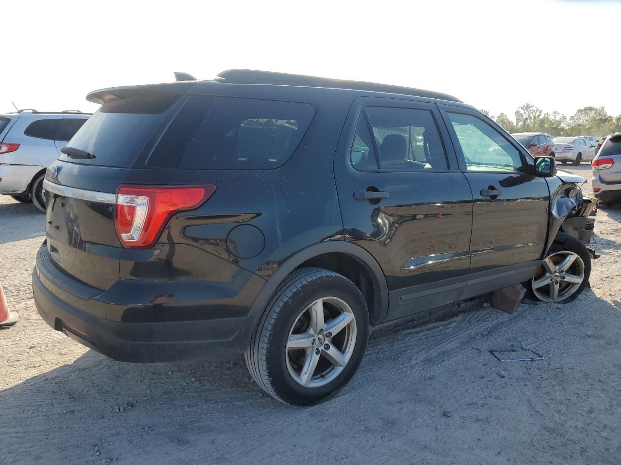 2018 Ford Explorer - Image 3