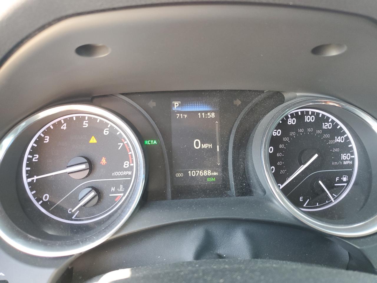 2019 Toyota Camry - Image 9