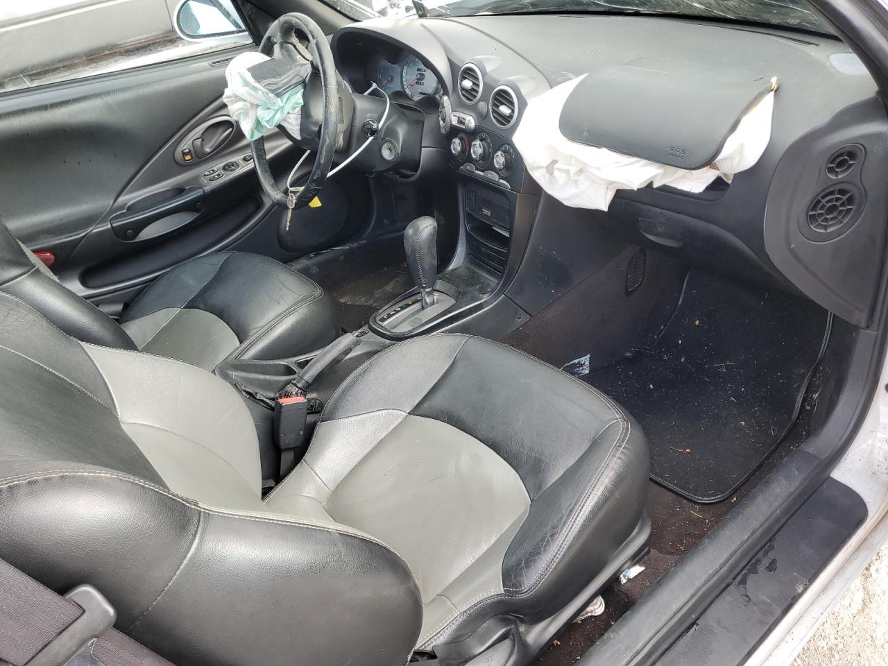 2000 Hyundai Tiburon - Image 10
