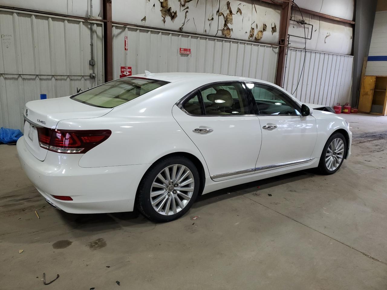 2013 Lexus LS - Image 3