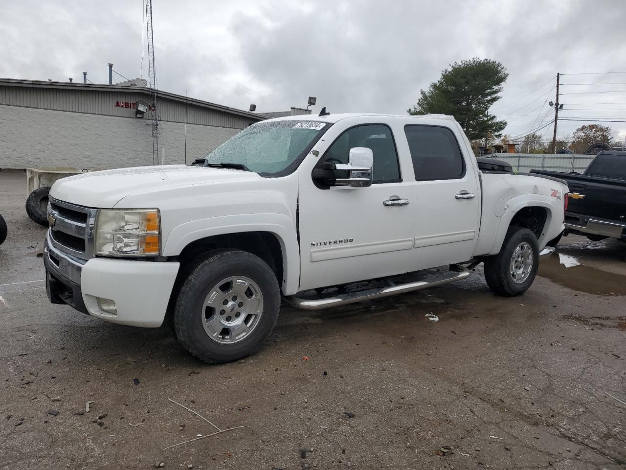 2011 Chevrolet Silverado - Image 1