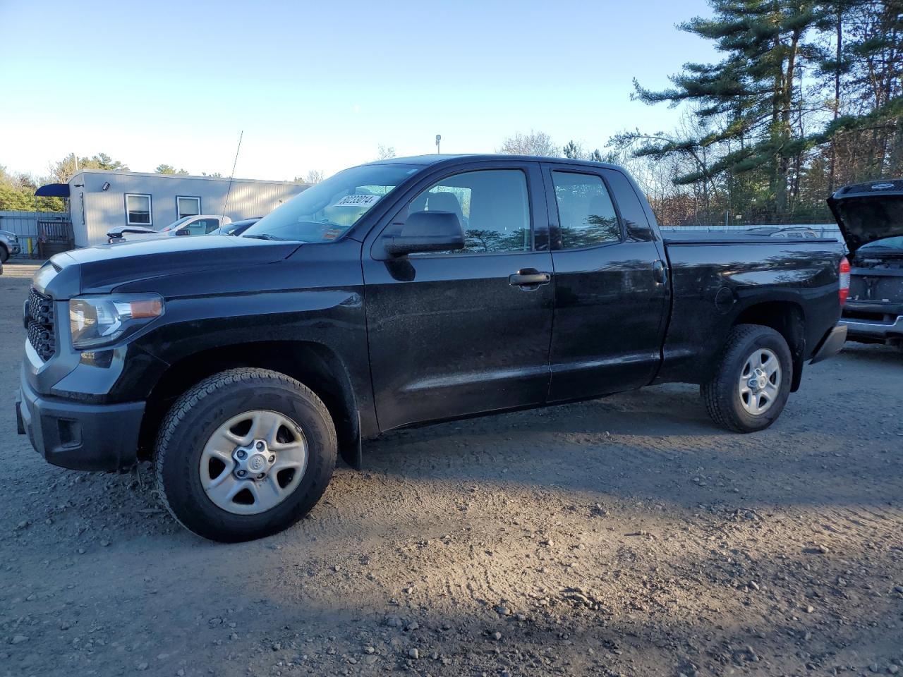 VIN 5TFUM5F14JX076218 2018 TOYOTA TUNDRA no.1