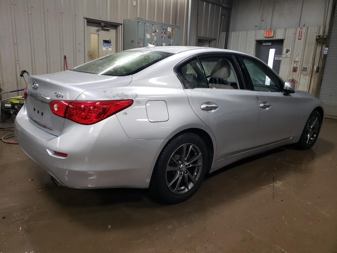 2017 Infiniti Q50 - Image 3