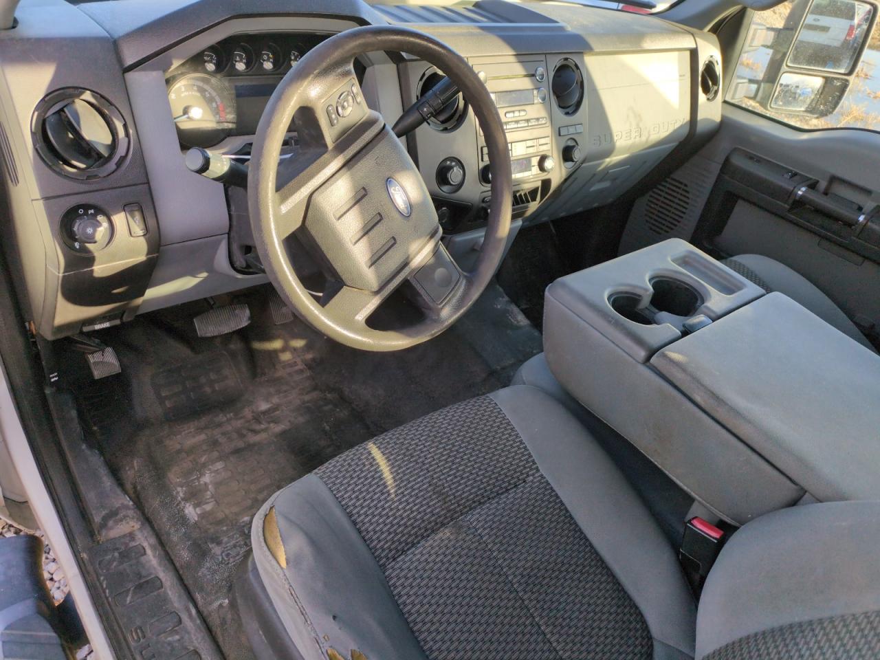 2012 Ford F350 - Image 8