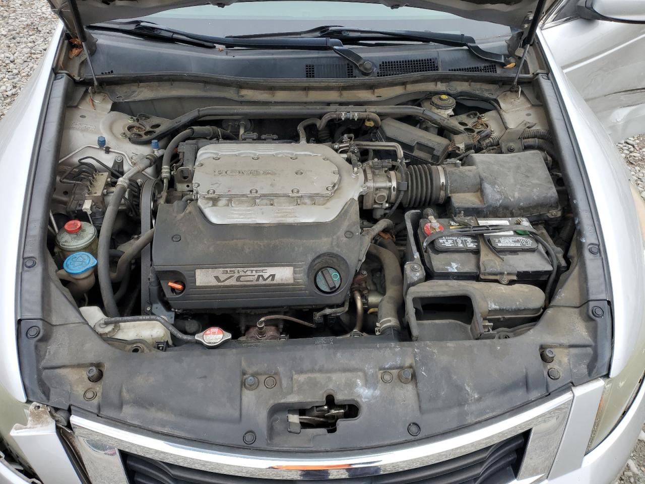 2010 Honda Accord - Image 13