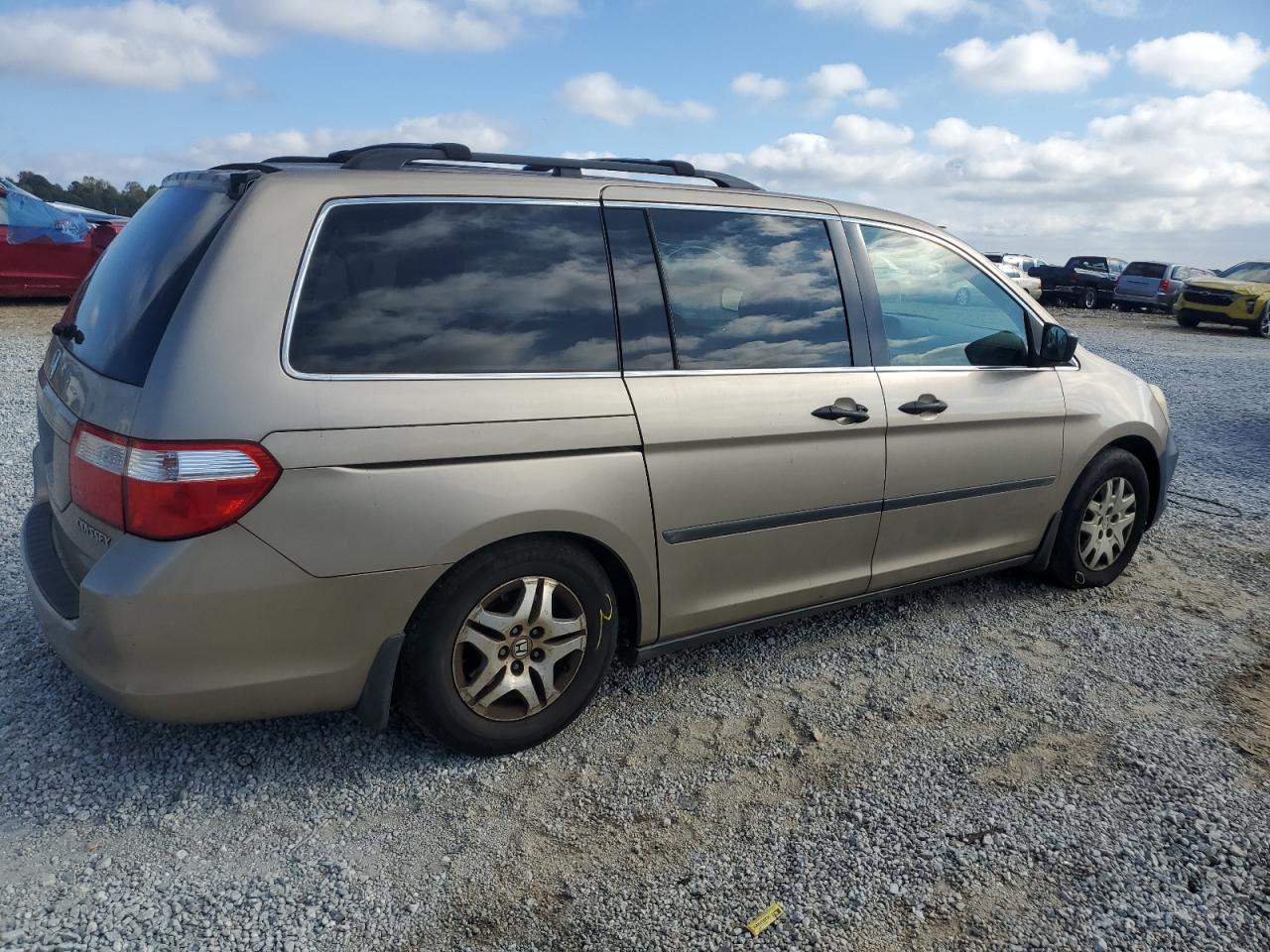 2005 Honda Odyssey - Image 3