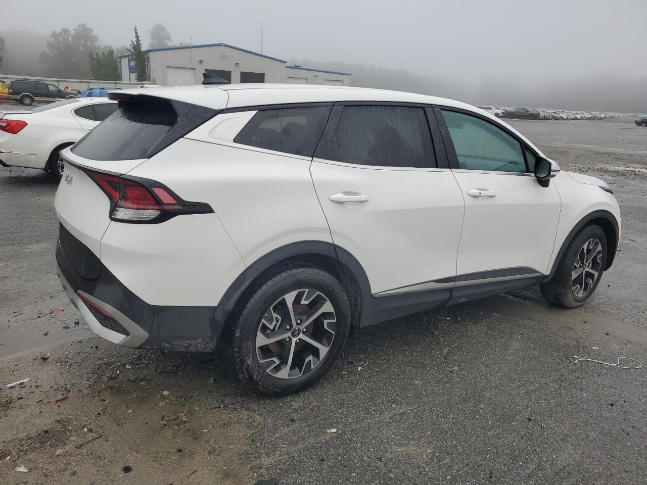 2024 Kia Sportage - Image 3