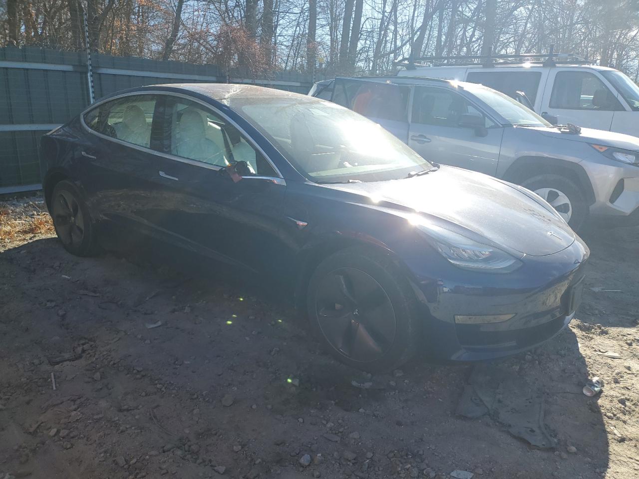 VIN 5YJ3E1EB4JF056170 2018 TESLA MODEL 3 no.4