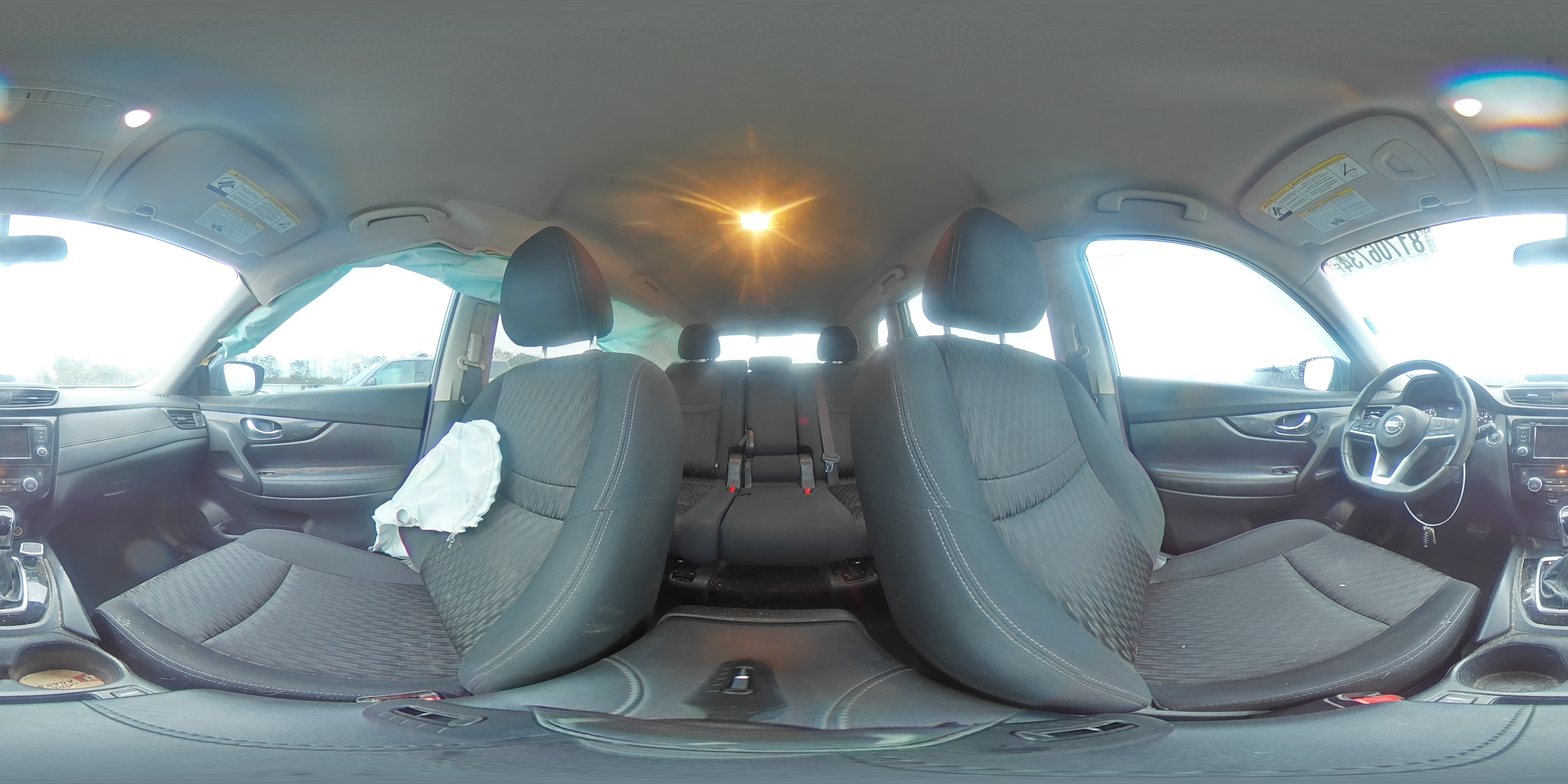 2018 Nissan Rogue - Image 14