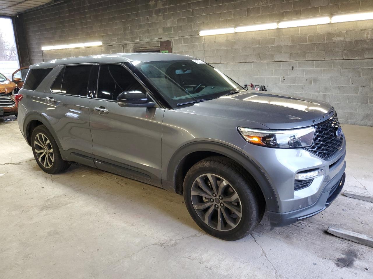 2021 Ford Explorer - Image 4
