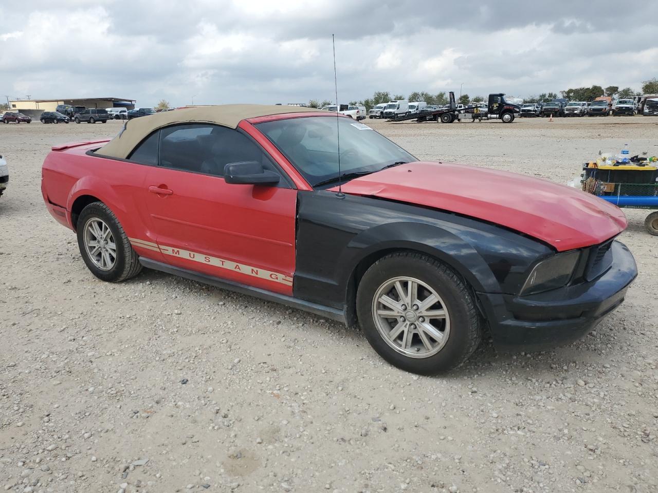2008 Ford Mustang - Image 4