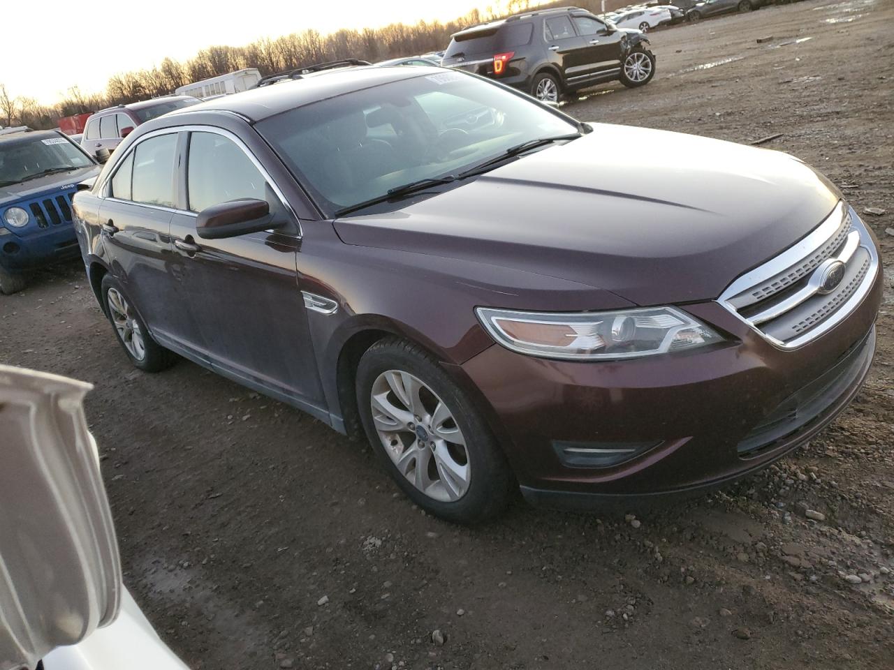 2010 Ford Taurus - Image 4
