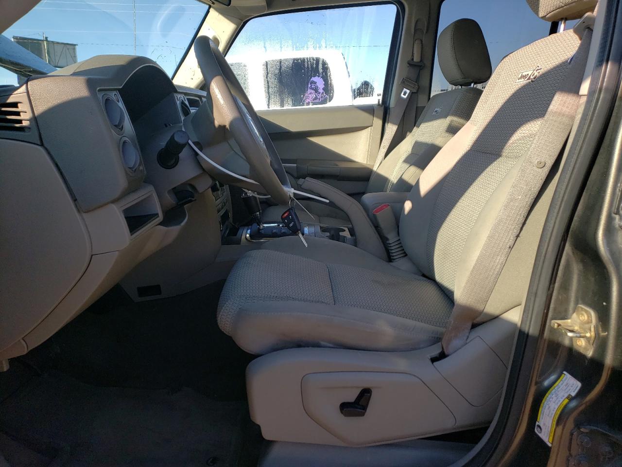 2006 Jeep Commander - Image 7