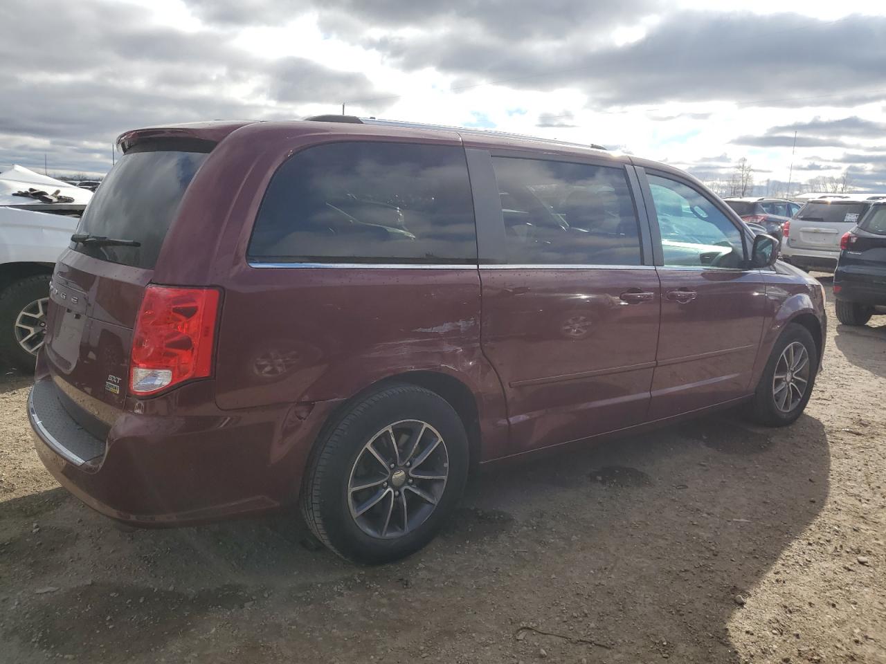 2017 Dodge Caravan - Image 3