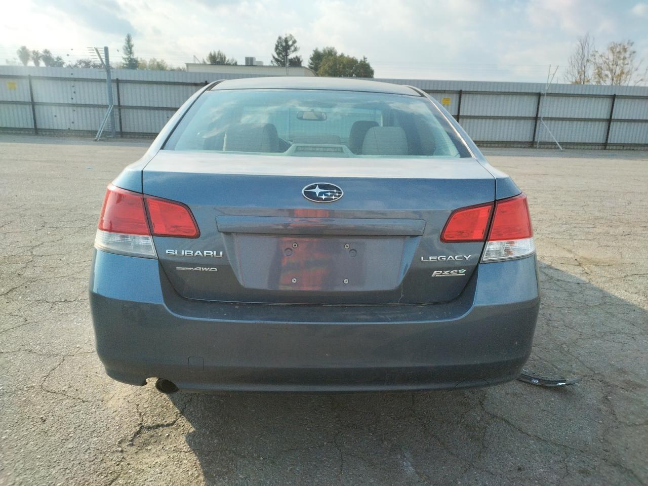 2013 Subaru Legacy 2.5I Premium VIN: 4S3BMBC66D3008925 Lot: 81339054