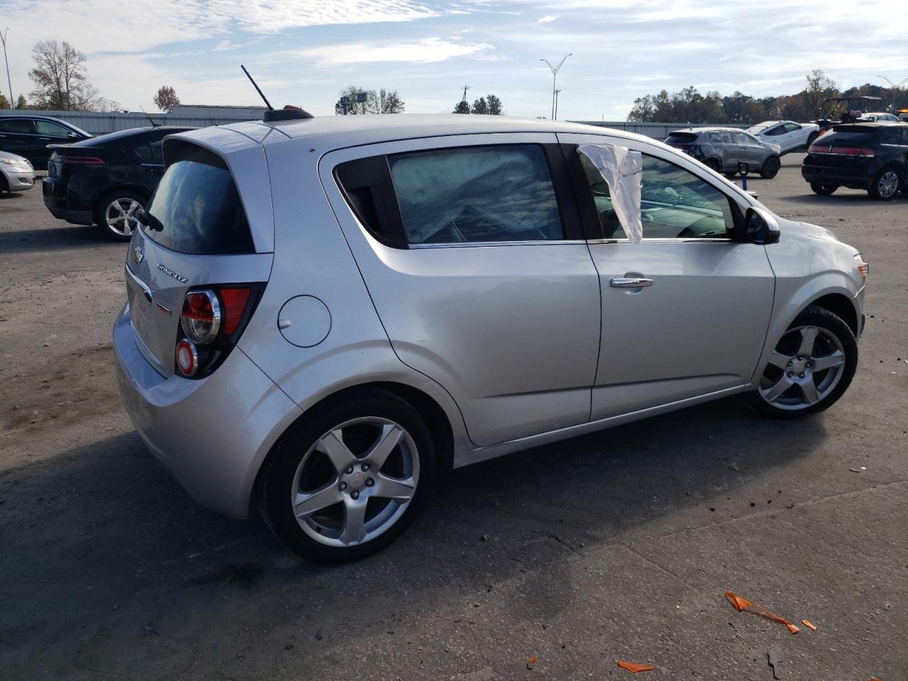 VIN 1G1JE6SBXF4198460 2015 CHEVROLET SONIC no.3