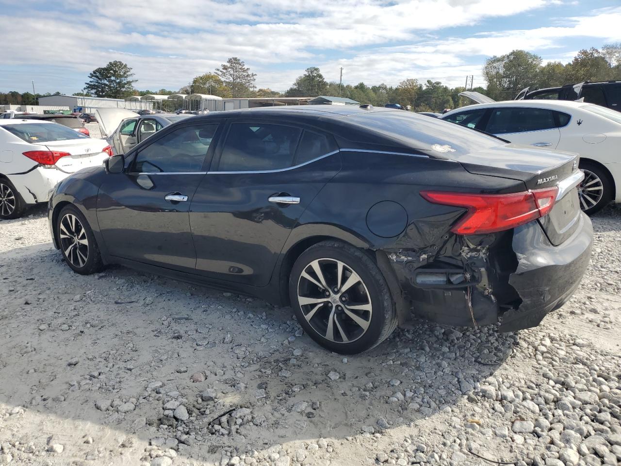 2017 Nissan Maxima - Image 2
